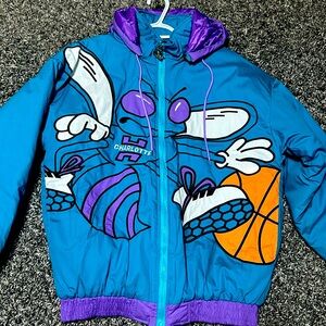 Charlottle Hornets big logo vintage jacket (jcole)